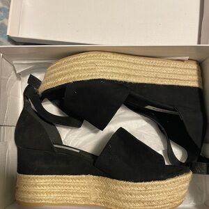 Steve Madden Black Espadrille Wedges